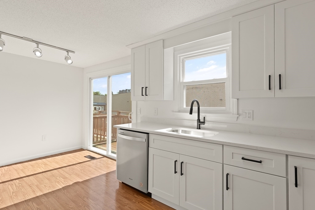 Property Photo: 126 Willard St D MA 01850