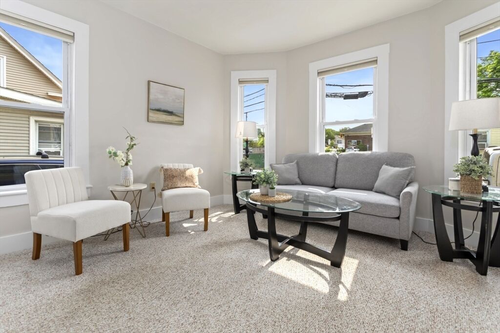 Property Photo: 162 Park St 1 MA 01915