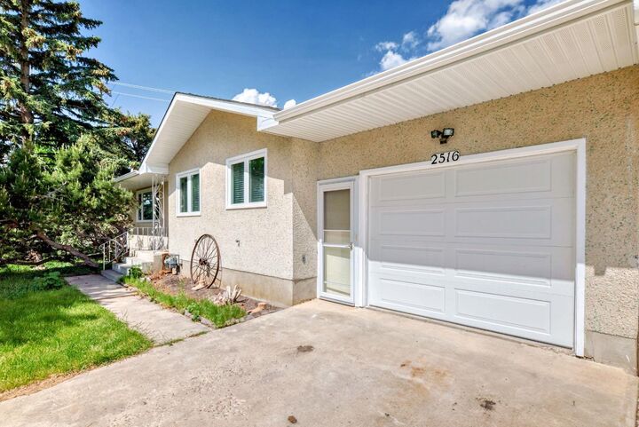 Property Photo: 2516 20 Street AB T0L 1R0