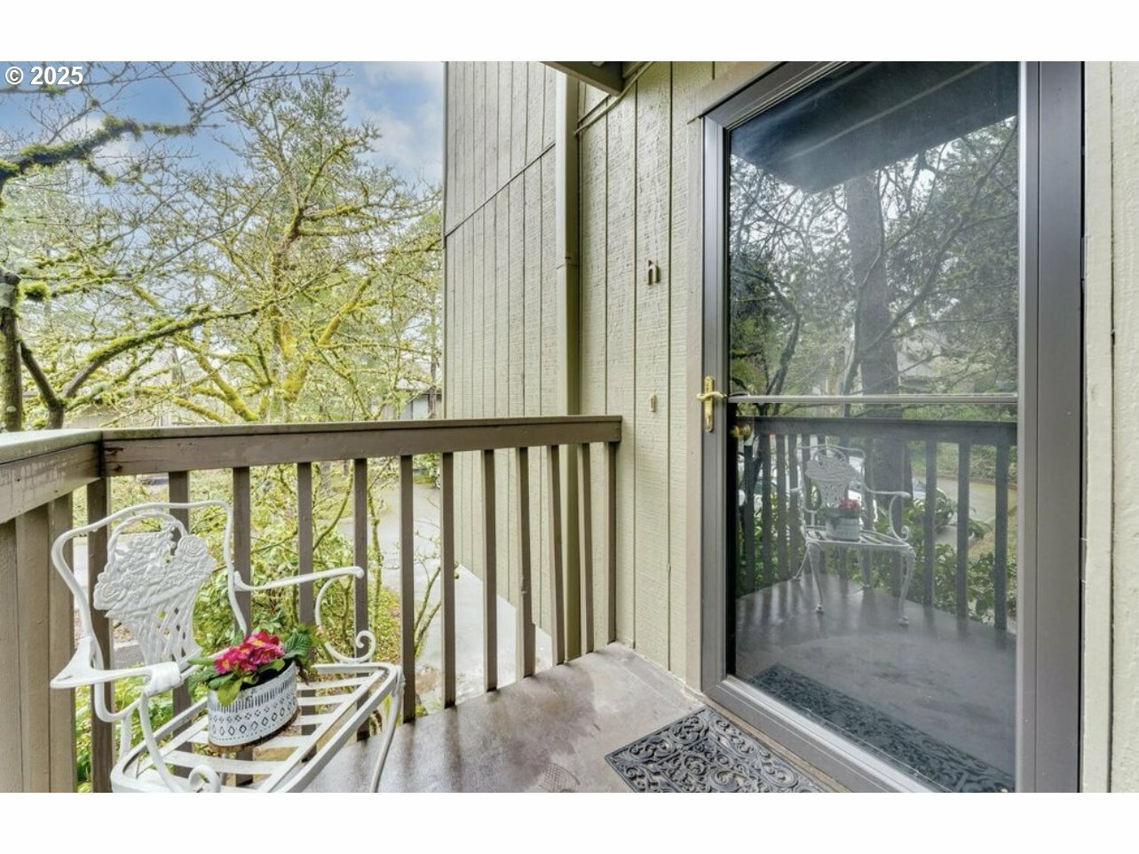 Property Photo: 7522 SW Barnes Rd H OR 97225
