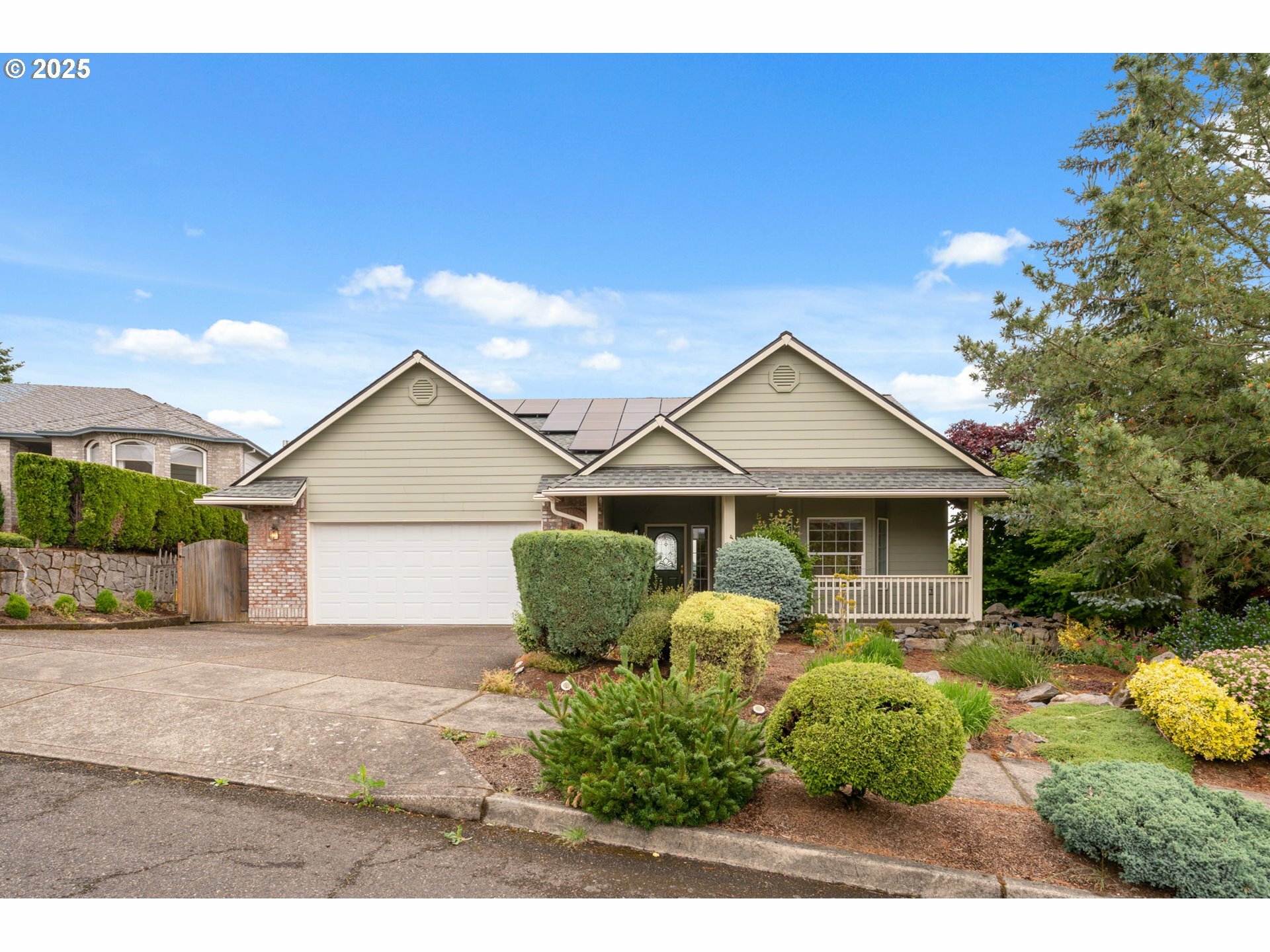 Property Photo:  15745 SE Bybee Dr  OR 97236 