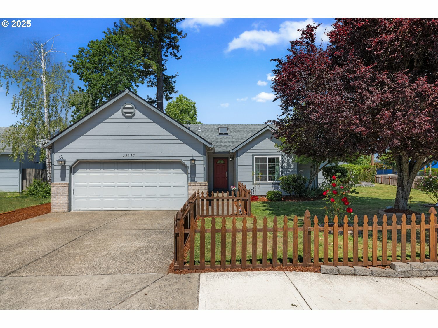 Property Photo: 33447 SW Sequoia St OR 97056