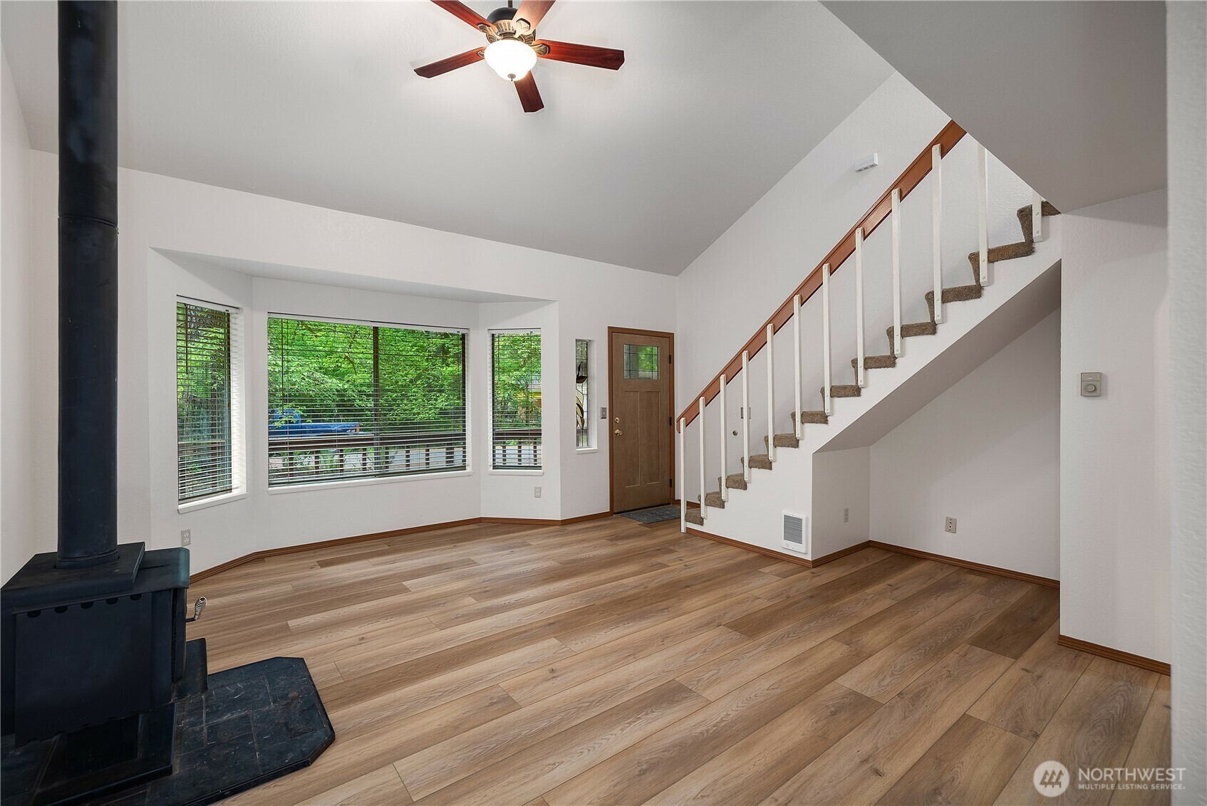 Property Photo:  7549  Siskin Drive SE  WA 98513 
