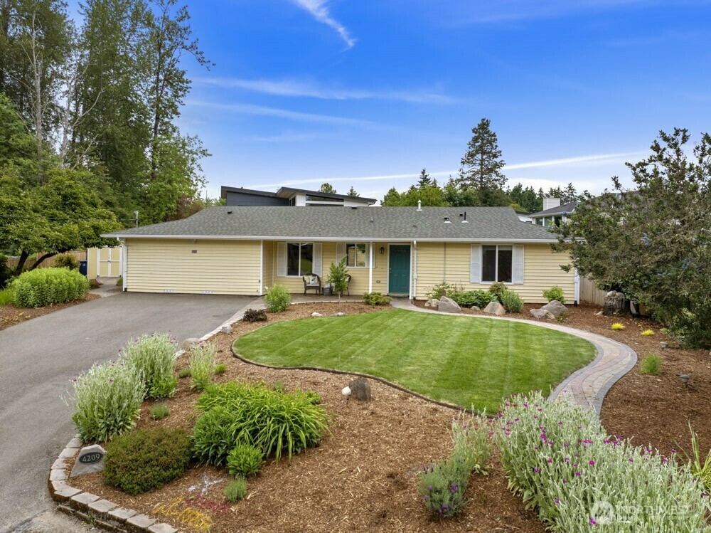 Property Photo:  4209 S 350th Street  WA 98001 