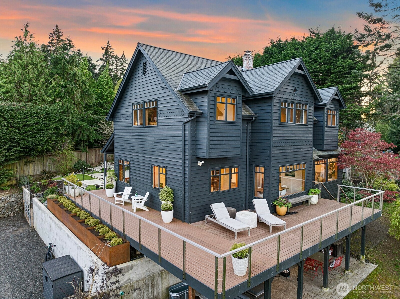 Property Photo: 10301 NE Lafayette Avenue WA 98110