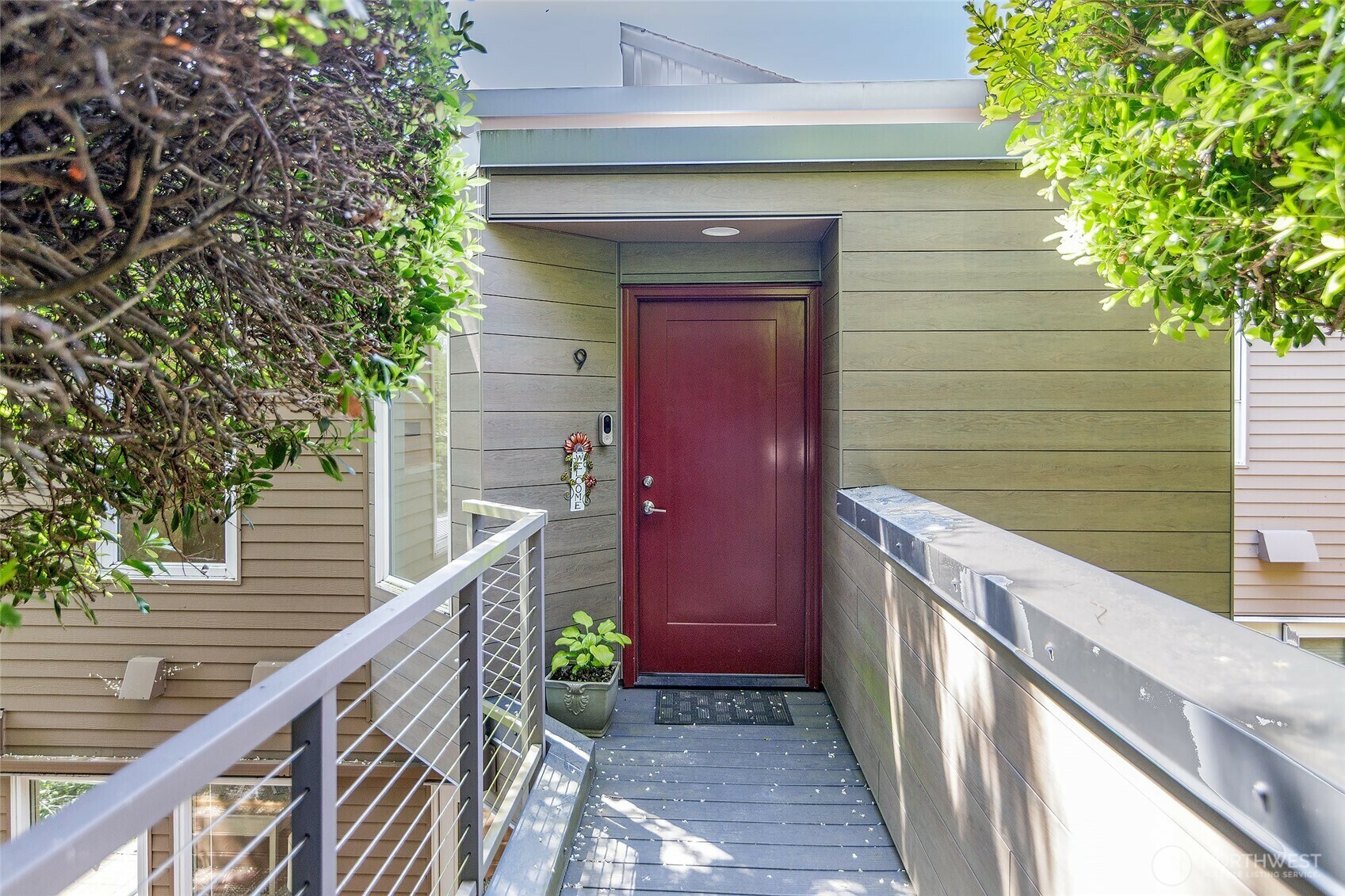 Property Photo: 101 NW 58th Street 9 WA 98107