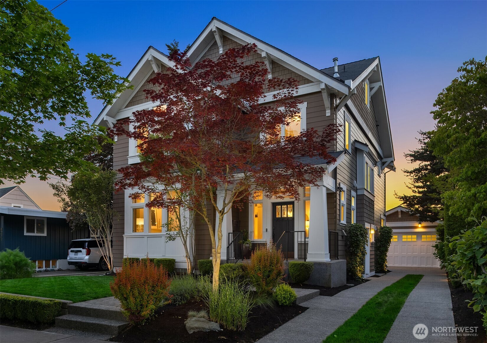 Property Photo: 6227 32nd Avenue NE WA 98115