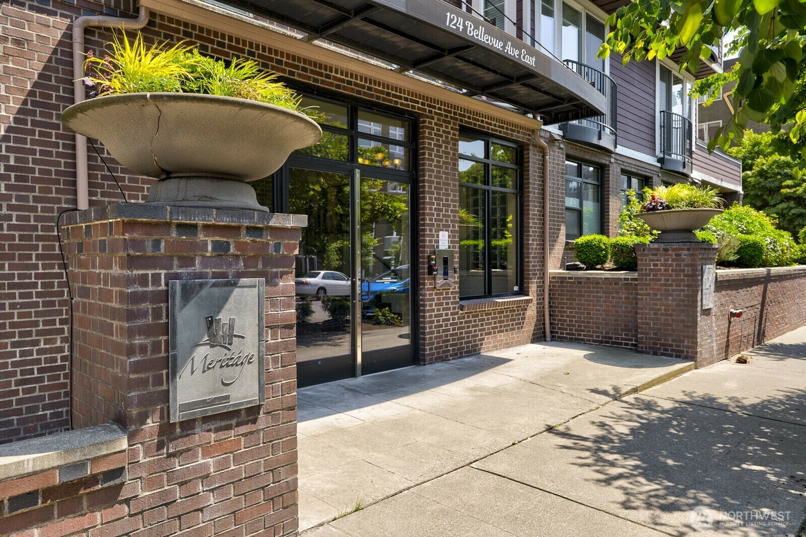 Property Photo: 124 Bellevue Avenue E 305 WA 98102