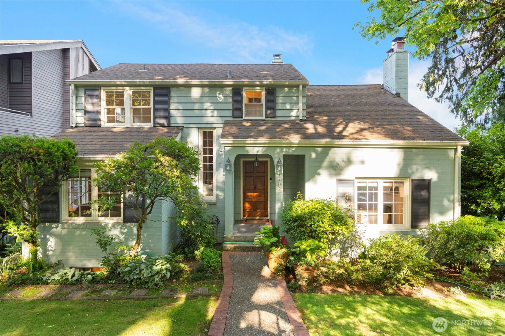Property Photo: 1702 Lake Washington Boulevard WA 98122