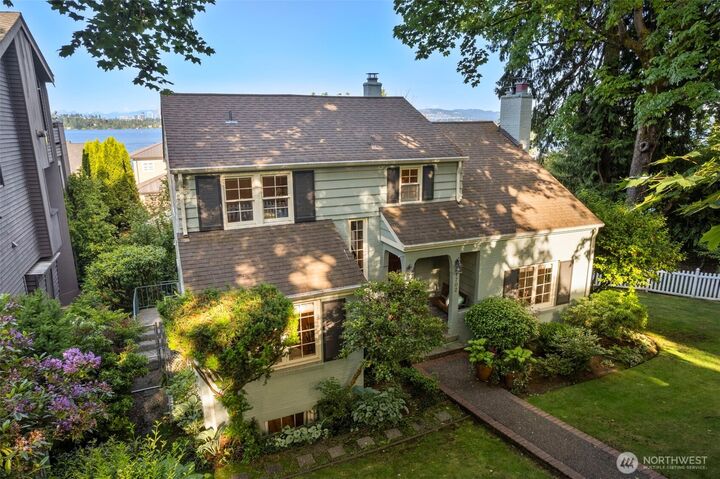 1702  Lake Washington Boulevard  Seattle WA 98122 photo
