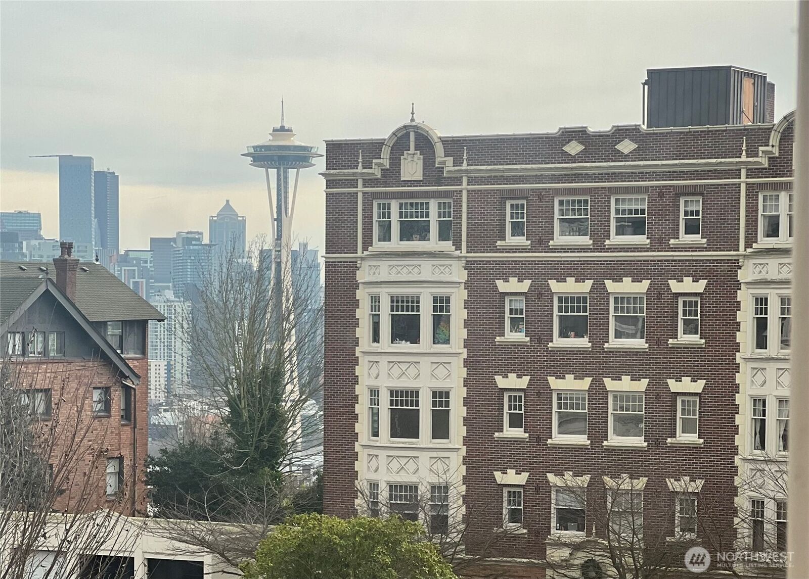 Property Photo:  100 W Highland Drive 404  WA 98119 