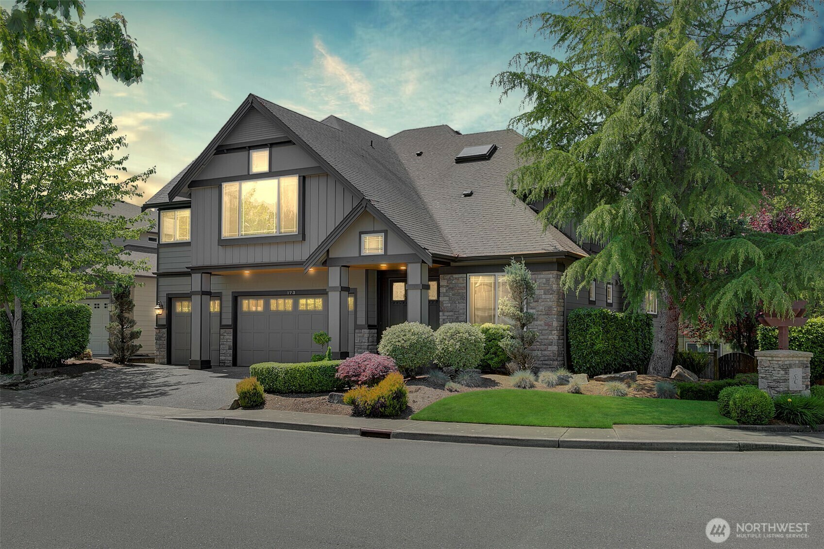Property Photo: 173 Hoquiam Place NE WA 98059
