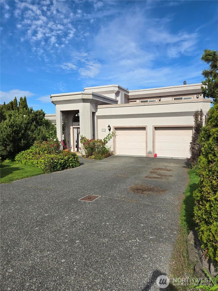 8122  Coquitlam Place  Blaine WA 98230 photo
