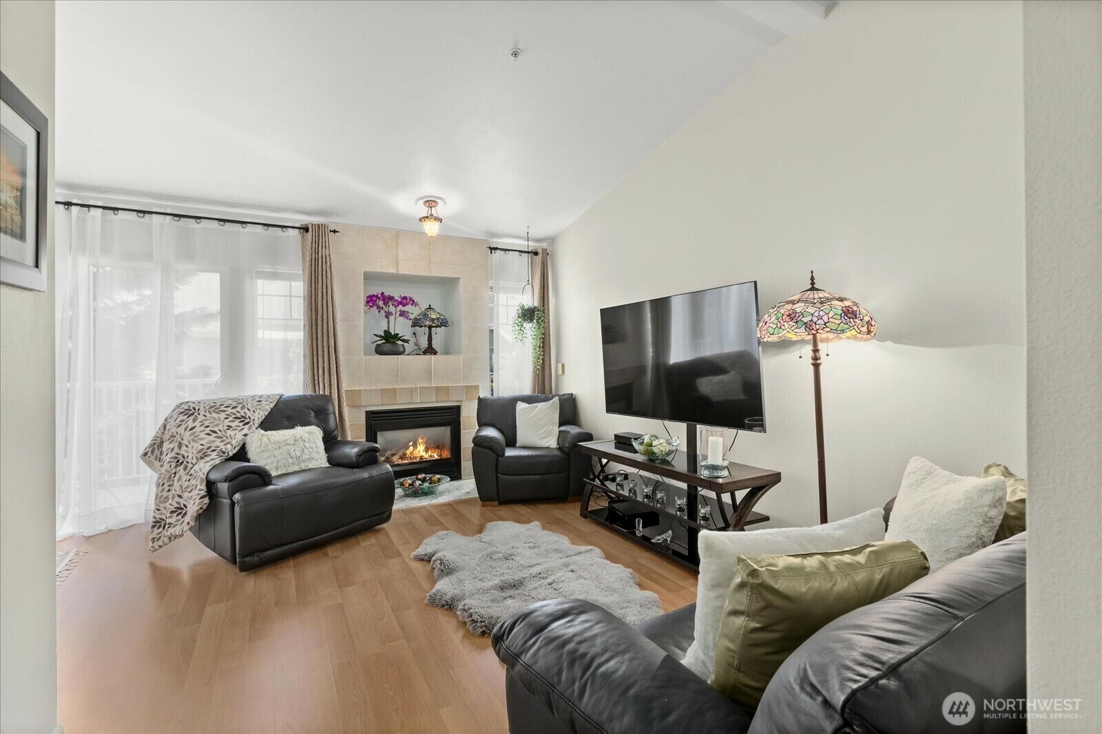 Property Photo:  15150  140th Way SE N302  WA 98058 