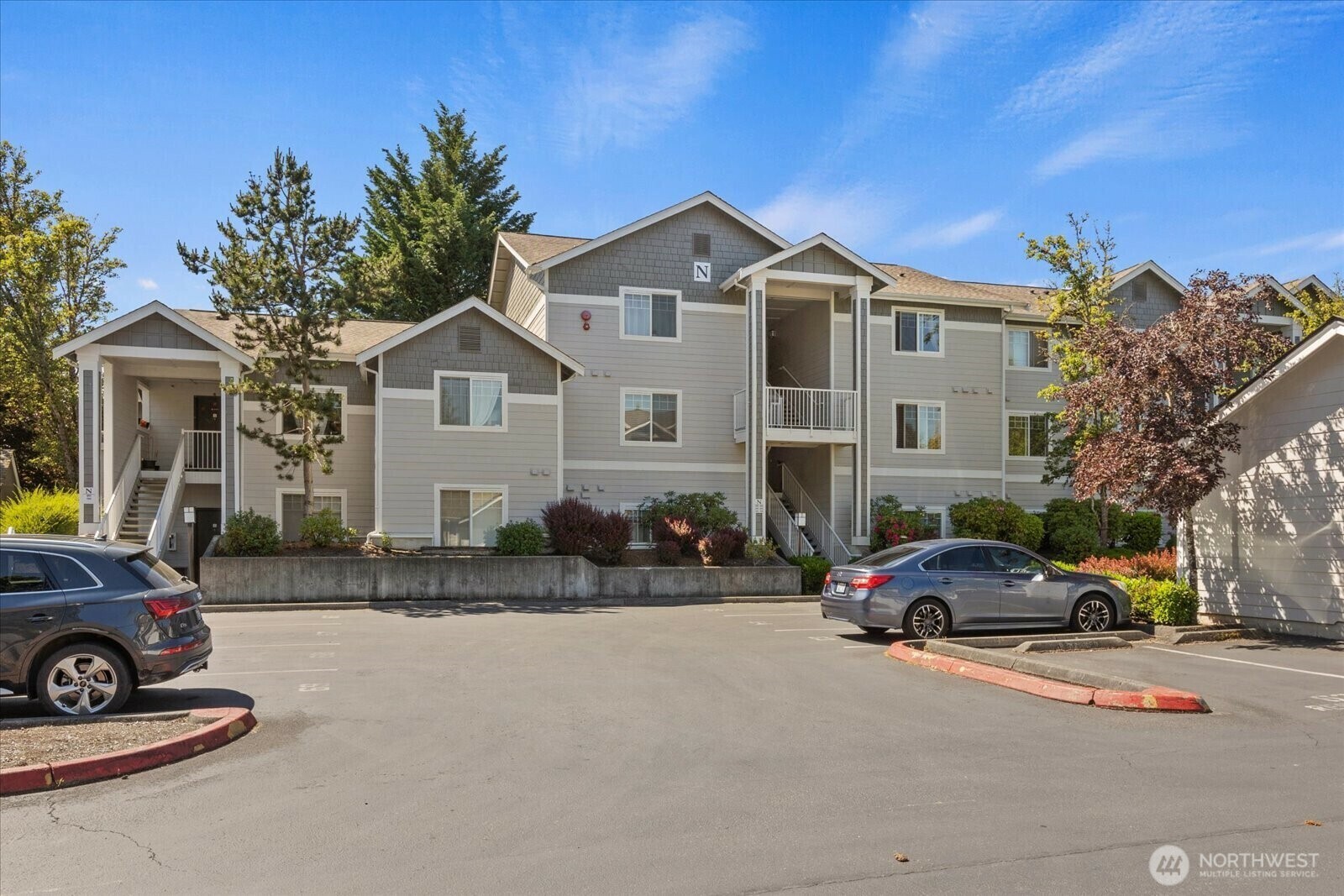 Property Photo: 15150 140th Way SE N302 WA 98058