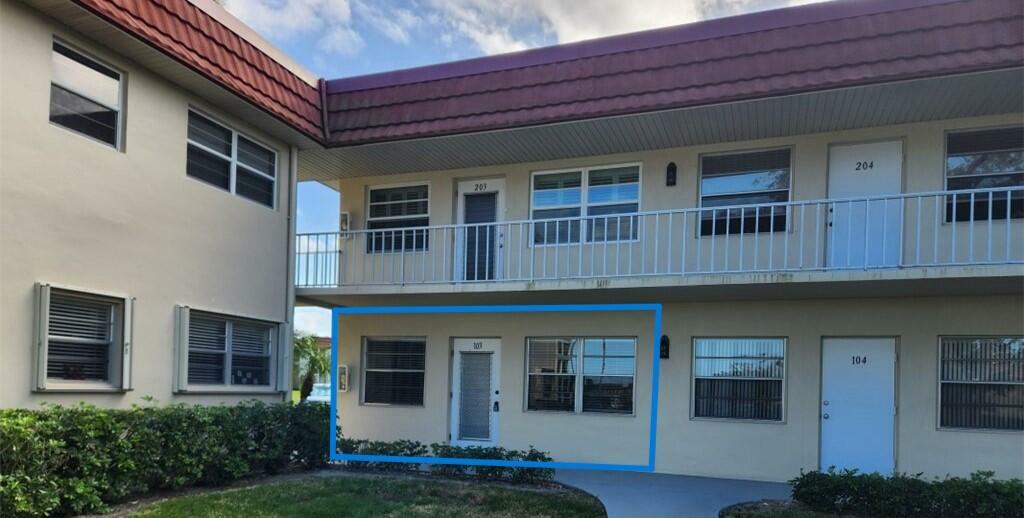 Property Photo:  61 Woodland Drive 103  FL 32962 