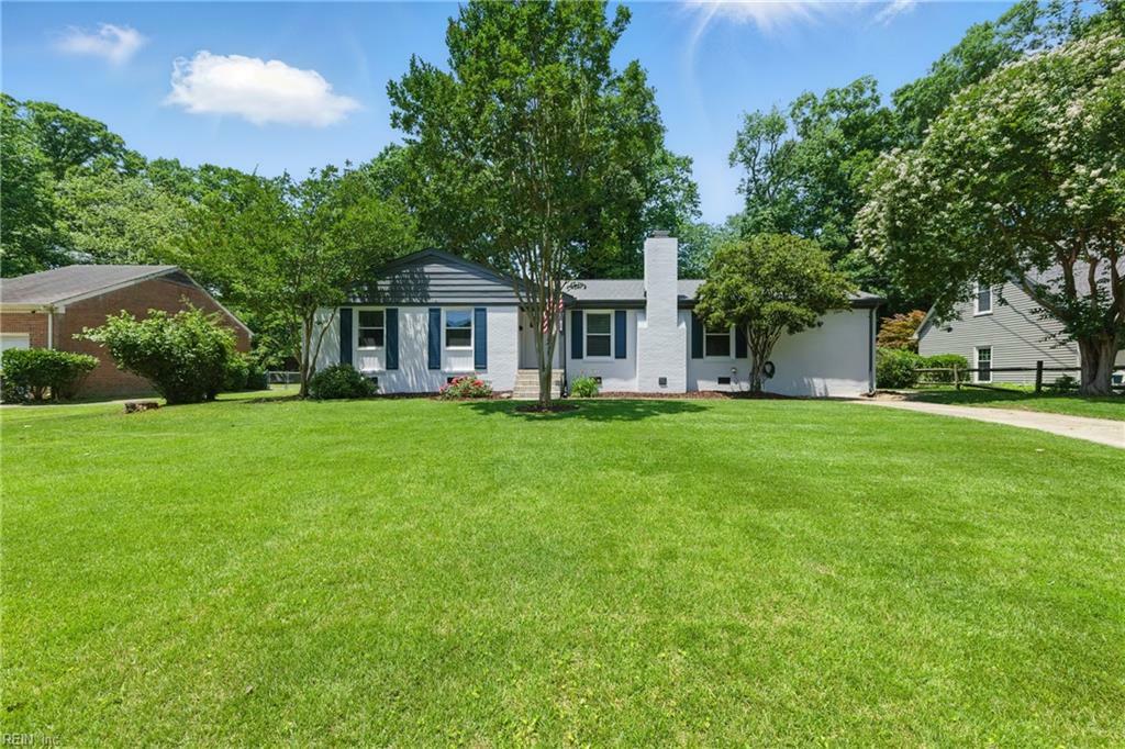 Property Photo: 159 Princess Margaret Dr VA 23602