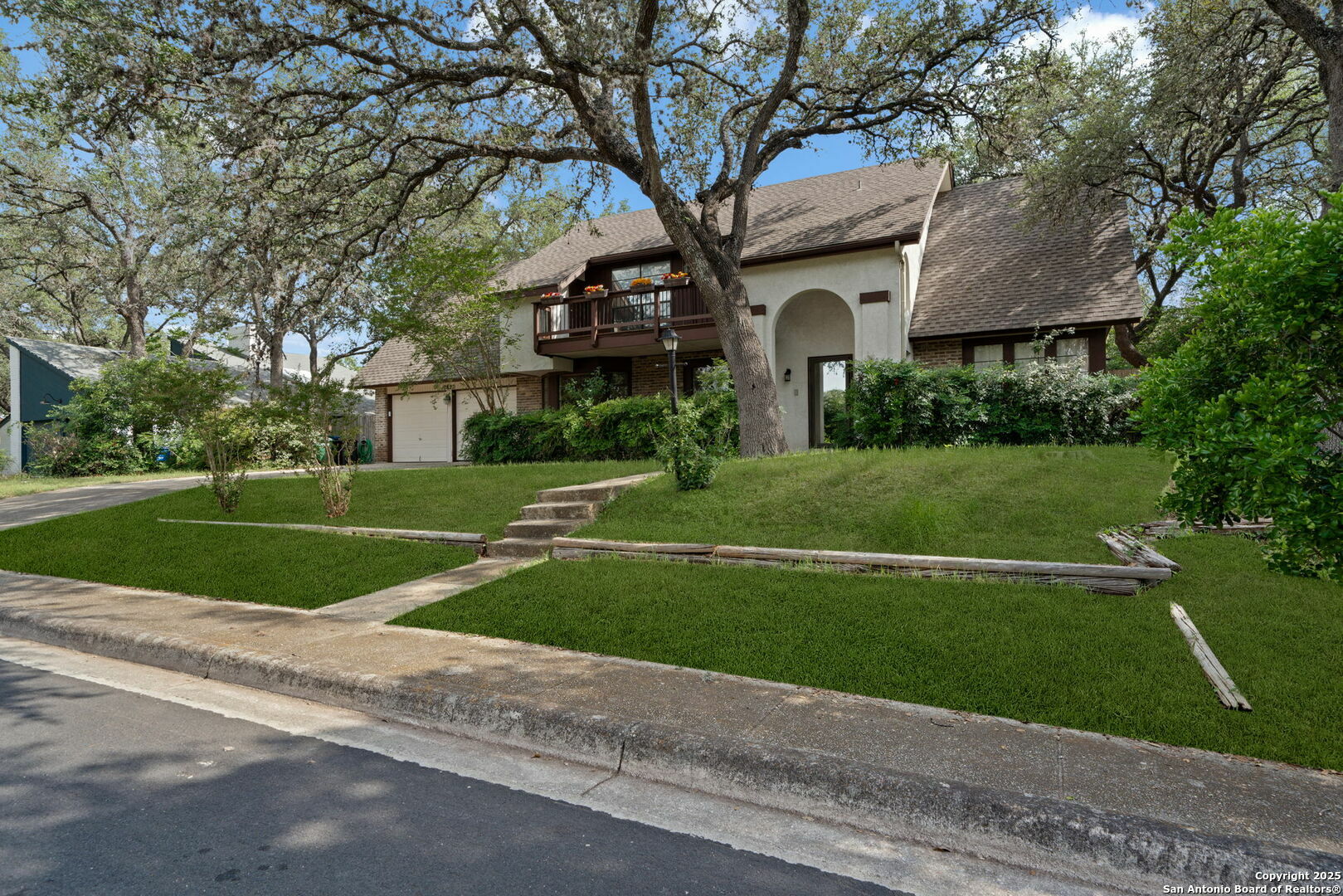 Property Photo: 2822 Low Oak TX 78232