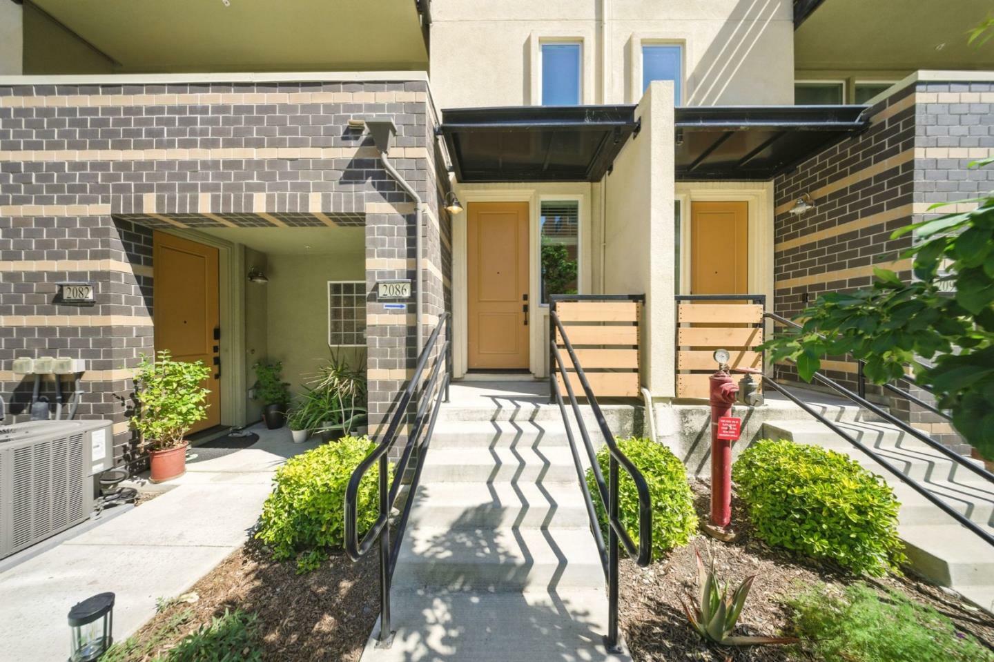 Property Photo:  2086 Mahuron Circle  CA 95133 