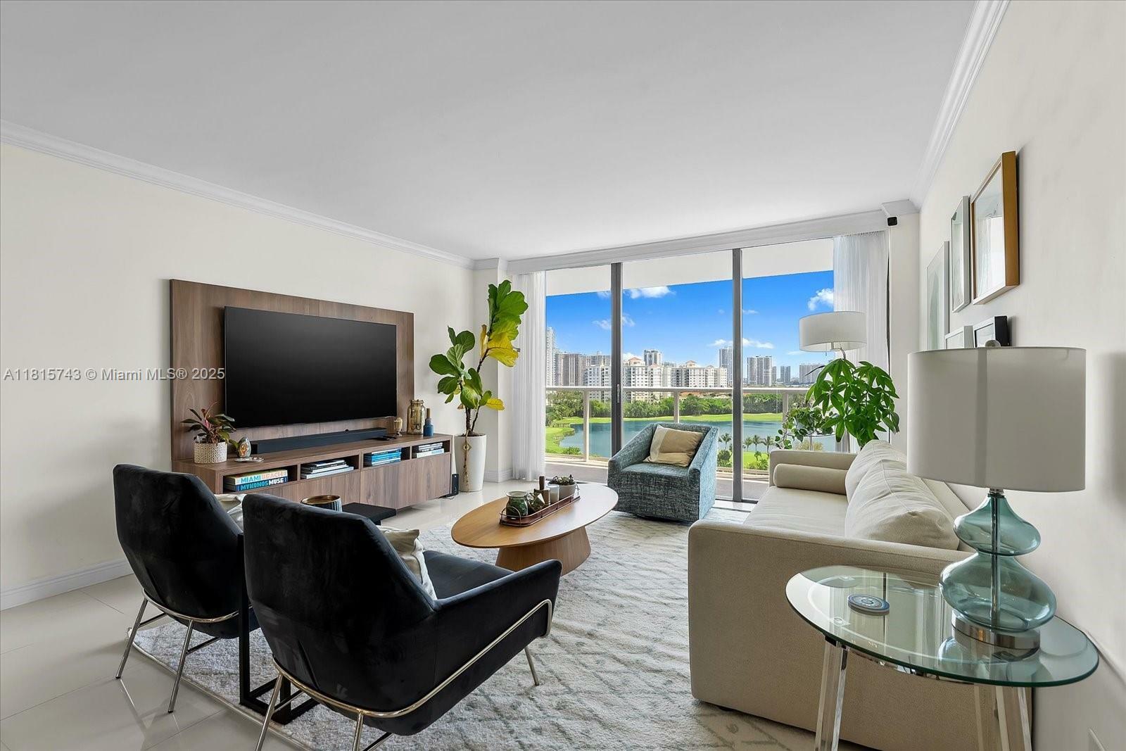 Property Photo: 3701 N Country Club Dr 1407 FL 33180