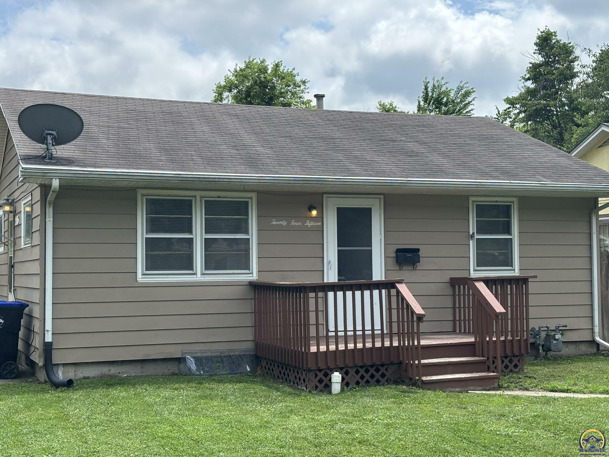 Property Photo: 2415 SW Duane St KS 66606