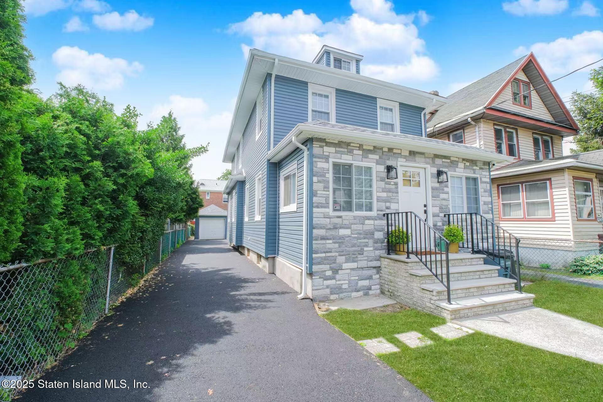 Property Photo: 12 Livingston Court NY 10310