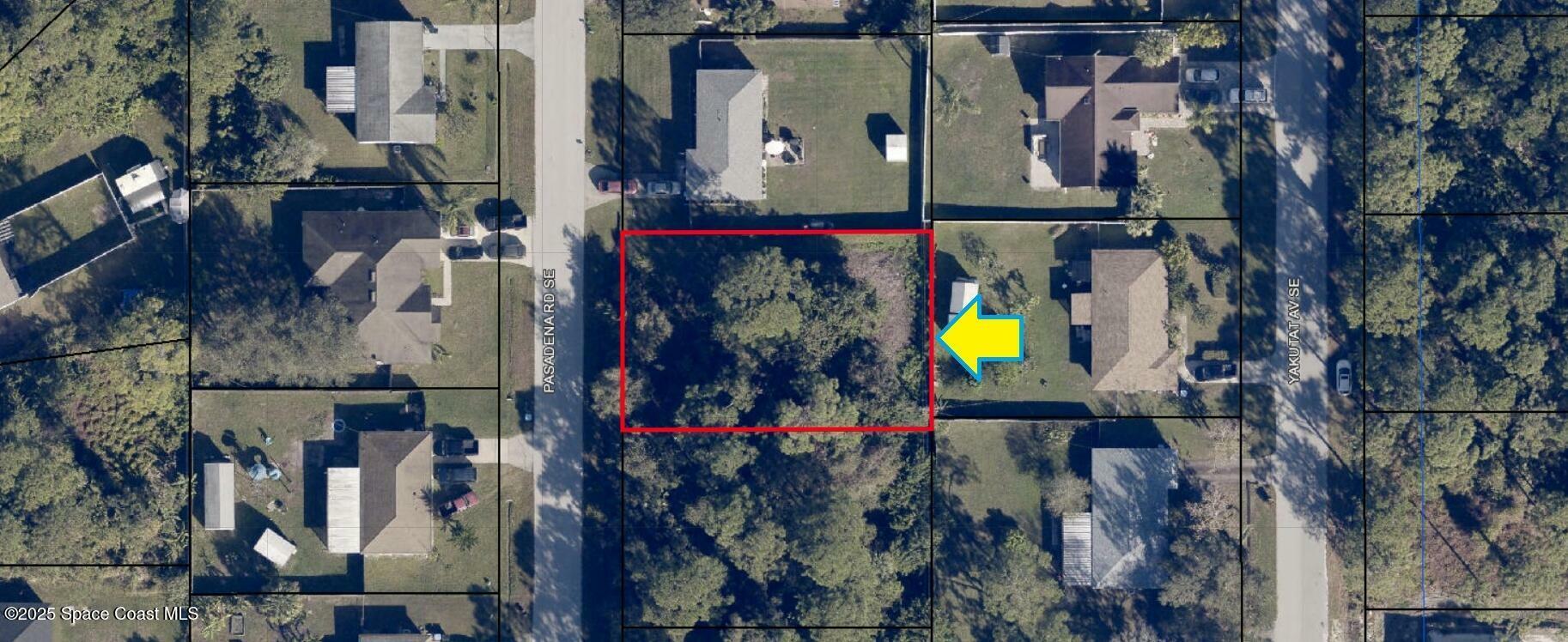 Property Photo: 1141 Pasadena Road SE FL 32909