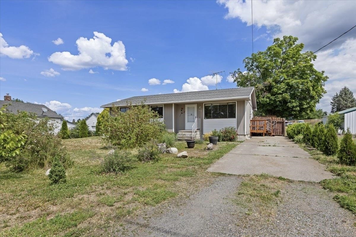 Property Photo: 622 N Dick Rd WA 99212