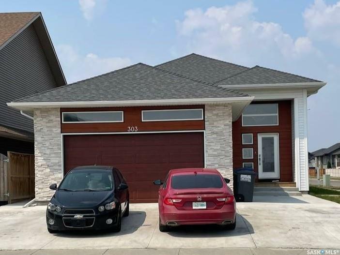 Property Photo:  303 Gillies Crescent  SK S7V 0J9 
