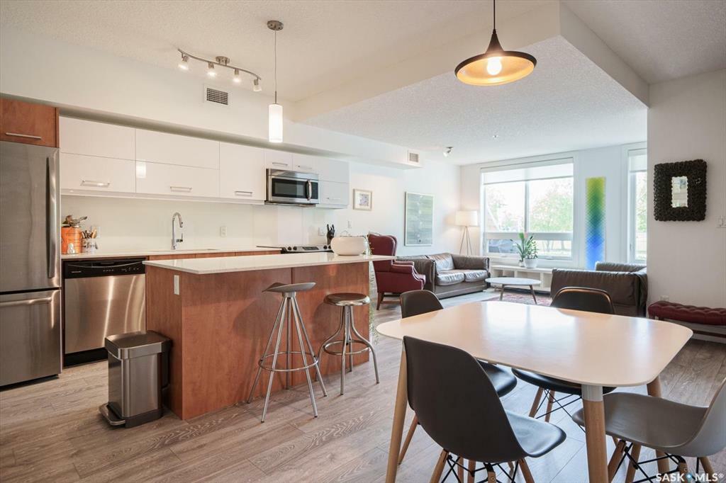 Property Photo: 232 Sonnenschein Way SK S7M 5N7