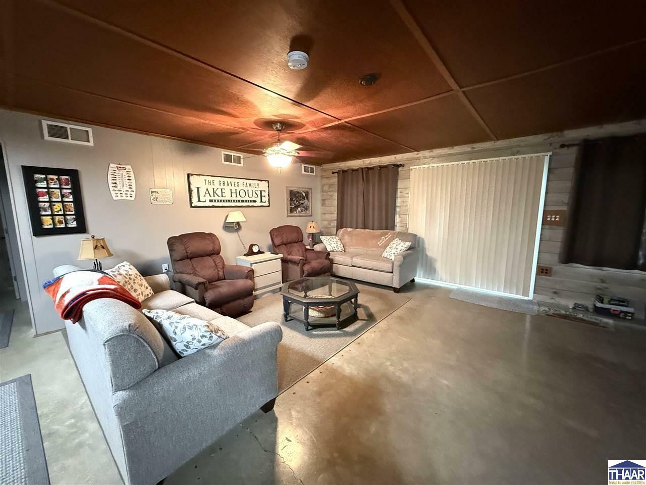 Property Photo: 5826 E Private Road 375 N IN 47882