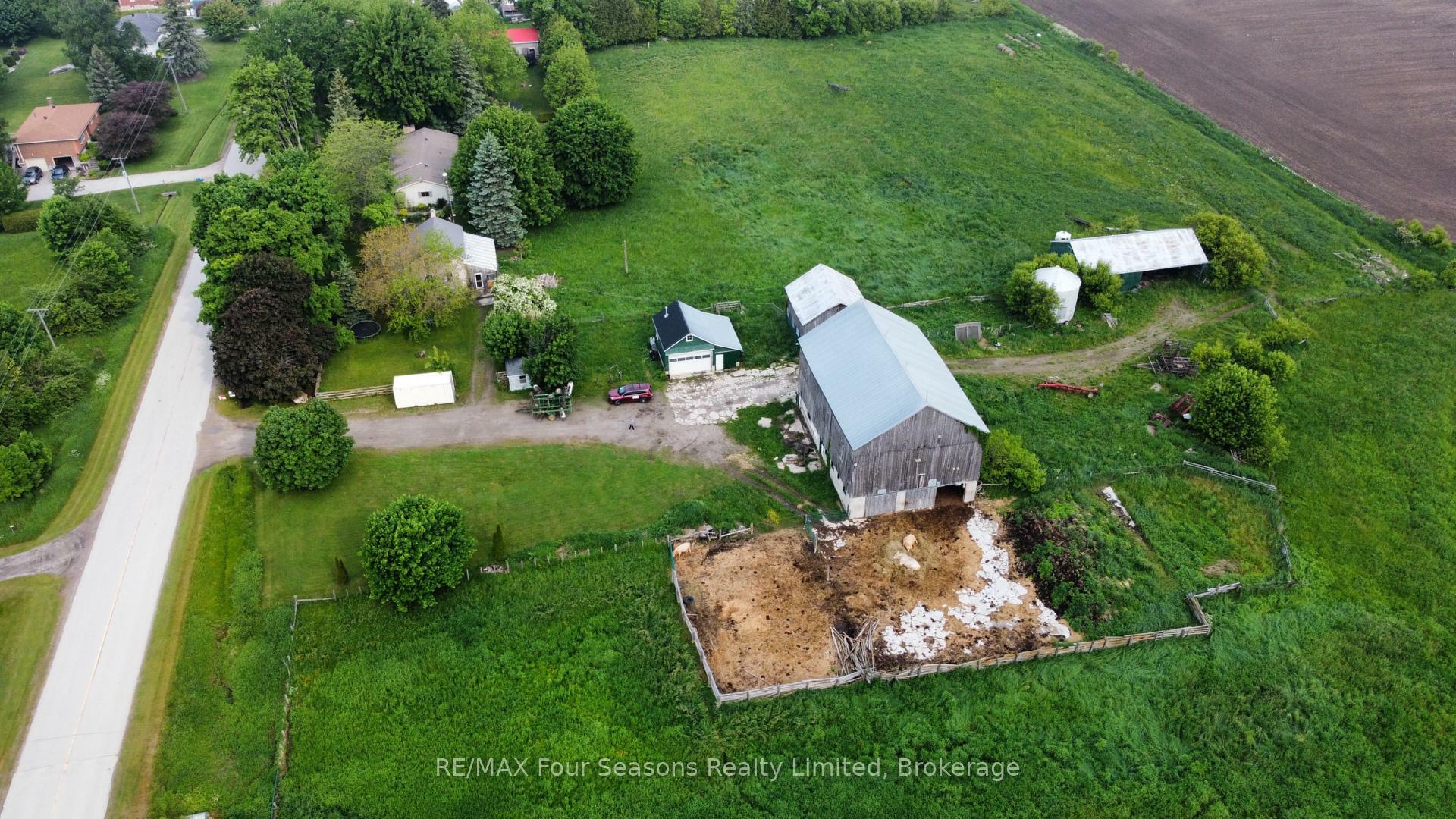 Property Photo: 1592 Bruce Saugeen Town Line ON N0H 2C5