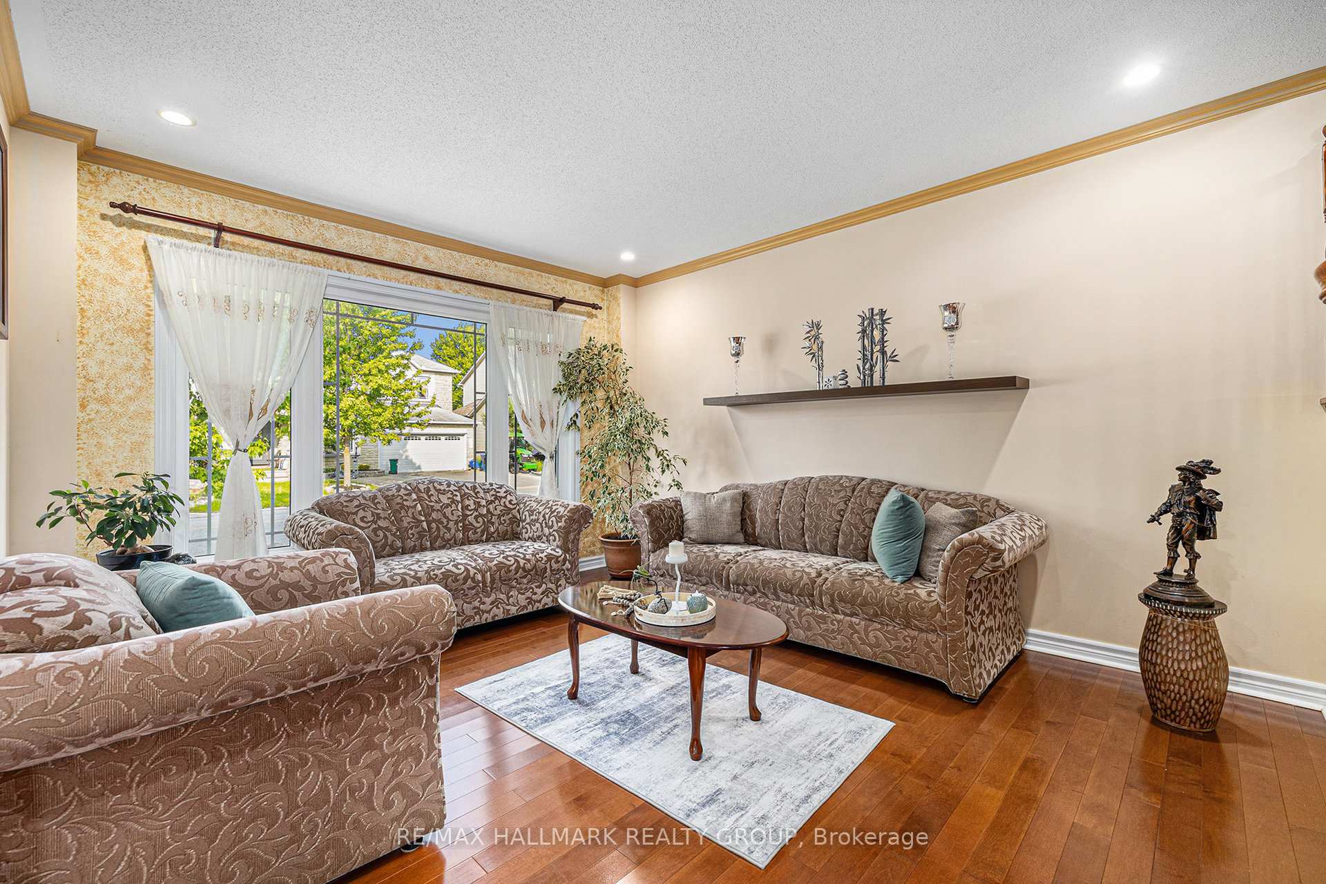 Property Photo:  155 Tapestry Drive  ON K2J 0H4 