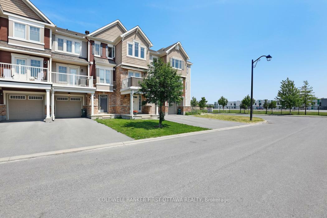 Property Photo: 271 Brassy Minnow Crescent ON K2J 6J9