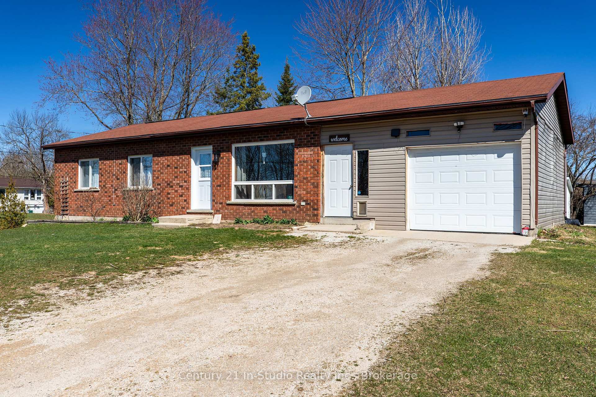 Property Photo: 98 William Street ON N0H 2T0