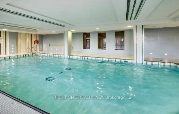 Property Photo:  7165 Yonge Street 1205  ON L3T 0C9 