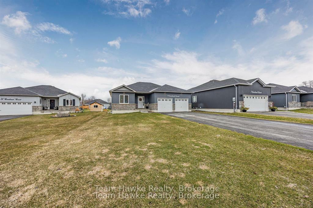 Property Photo: 9 Cardinal Court ON L0K 2A0
