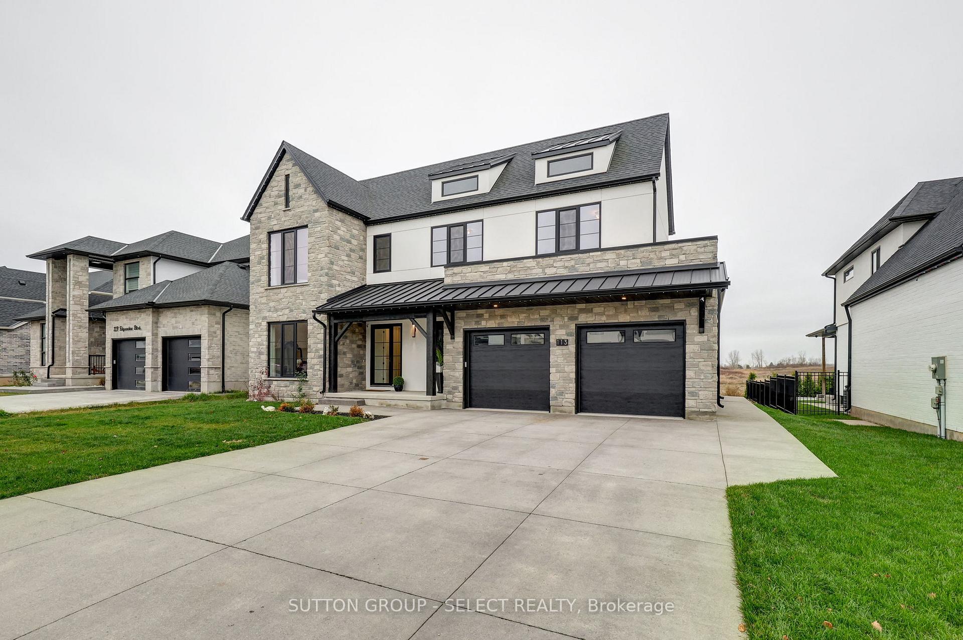 Property Photo: 113 Edgewater Boulevard ON N0L 1R0