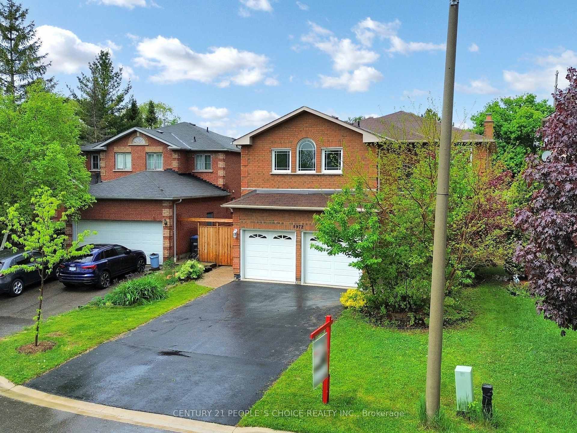 Photo de la propriété:  5972 Aquarius Court  ON L5M 4Z9 