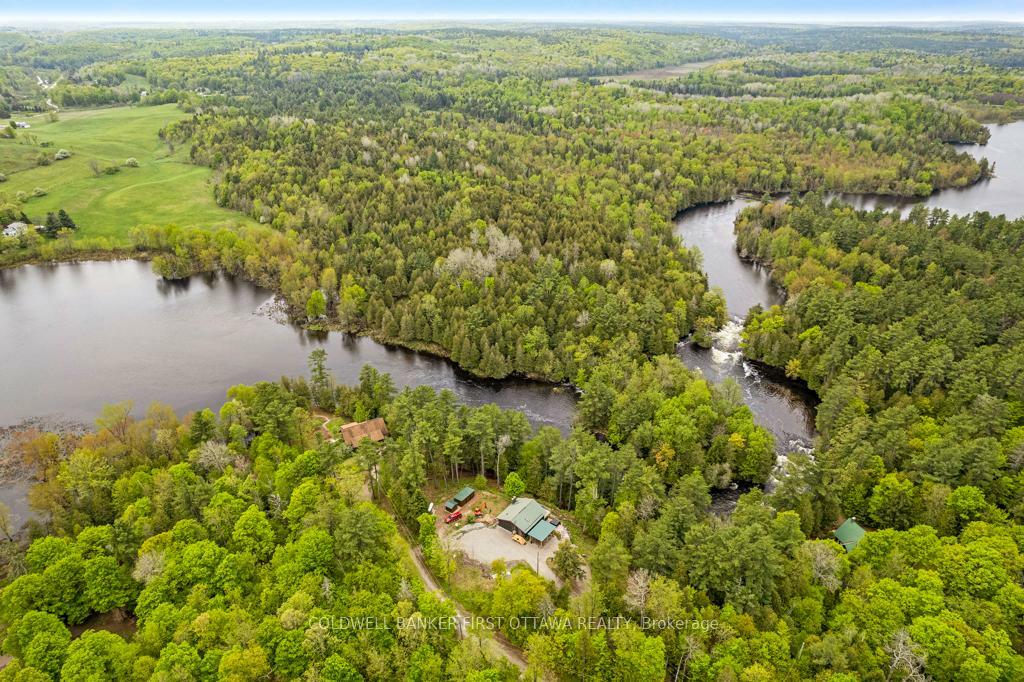 Photo de la propriété: 1036 Palmerston Crescent ON K0H 2R0