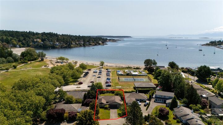 Property Photo:  3819 Beachview Pl  BC V8P 5N8 