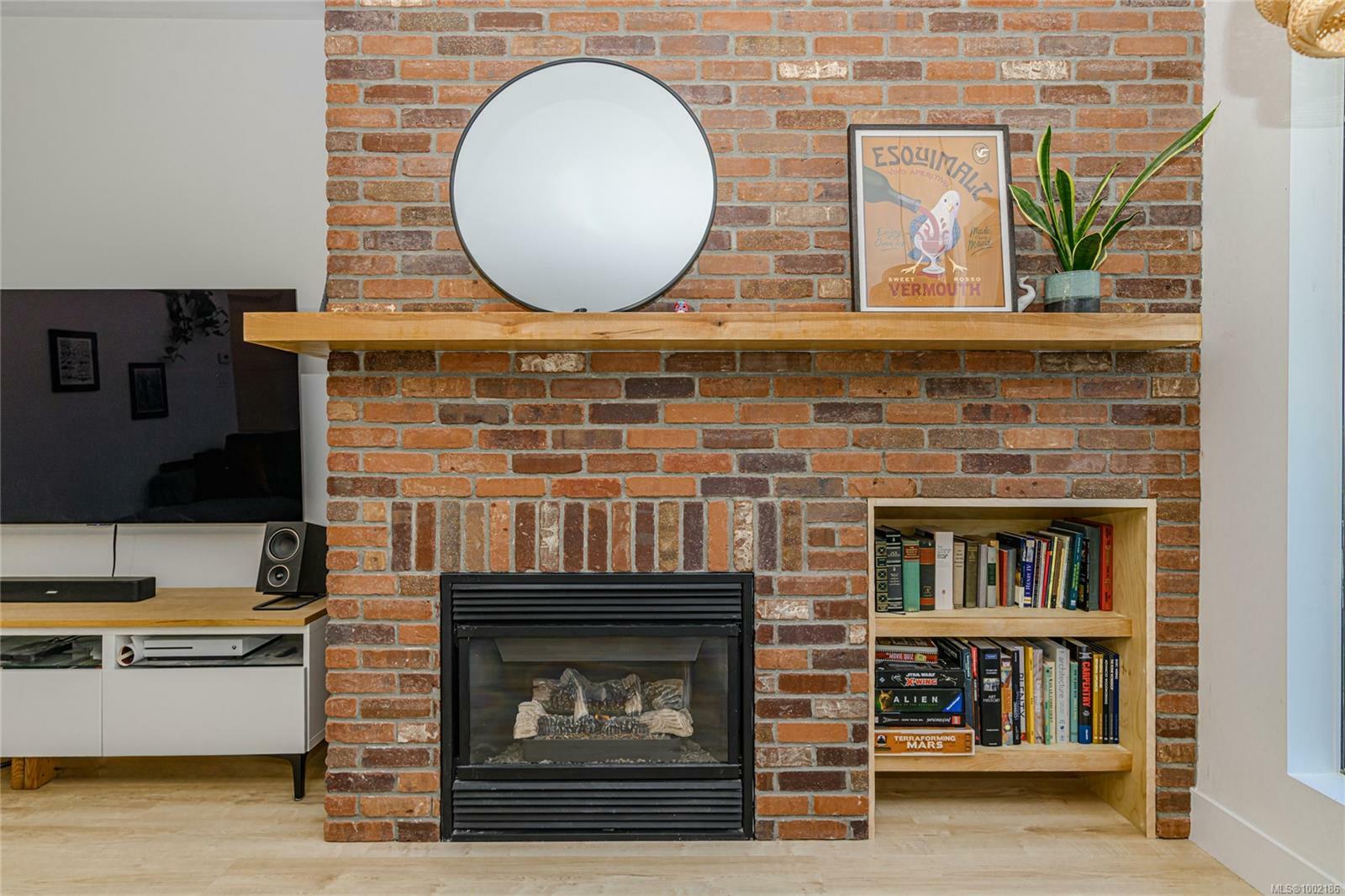 Property Photo: 400 Sitkum Rd 104 BC V9A 7G6