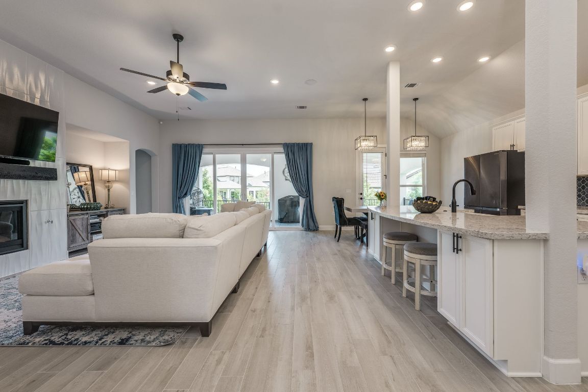 Property Photo: 603 Arundel Road TX 78738