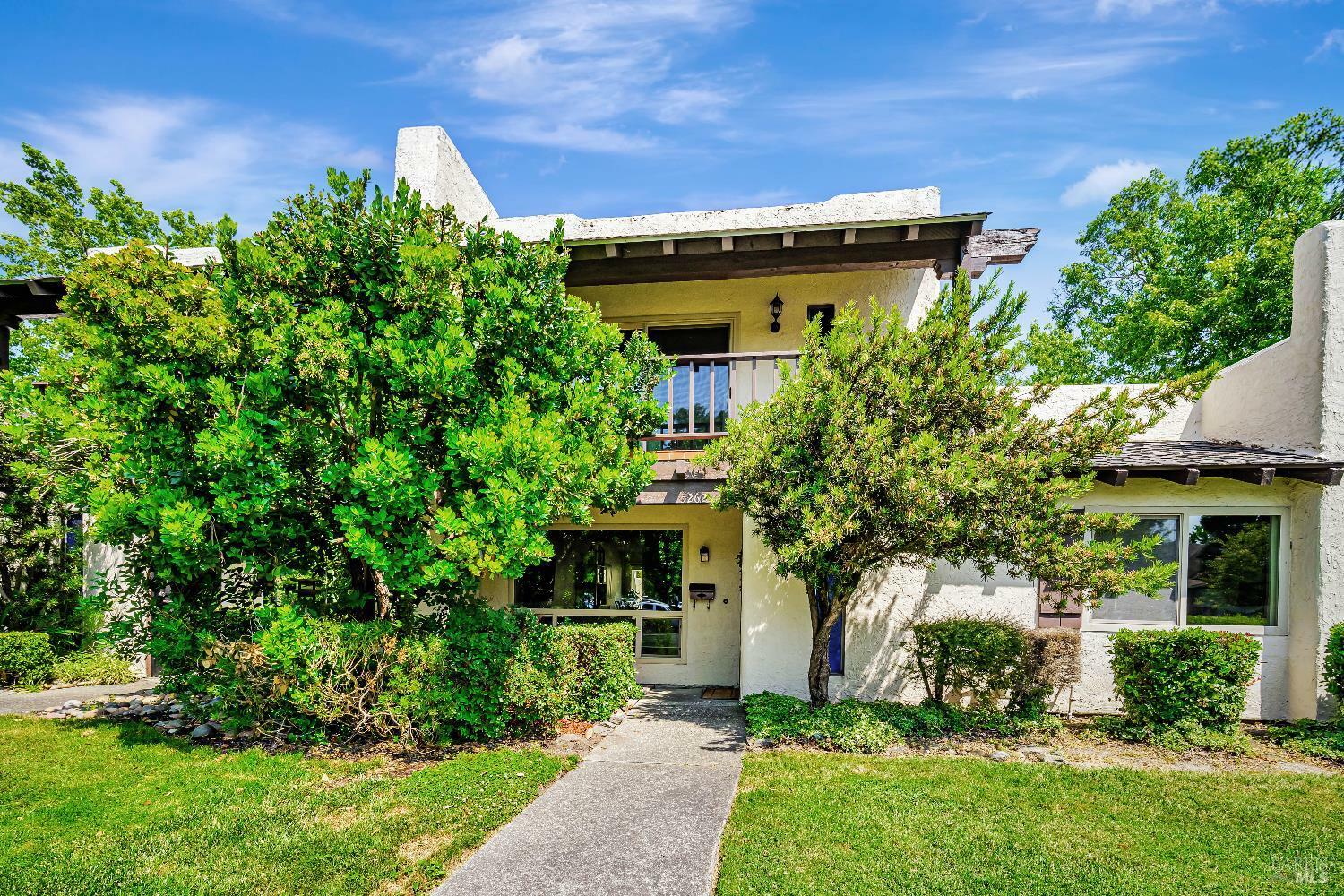 Property Photo: 5262 El Mercado Parkway CA 95403