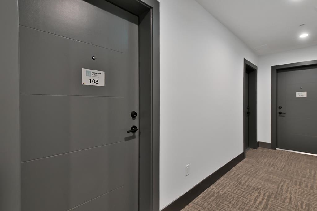 Property Photo: 30490 Cardinal Avenue 108 BC V2T 0C5