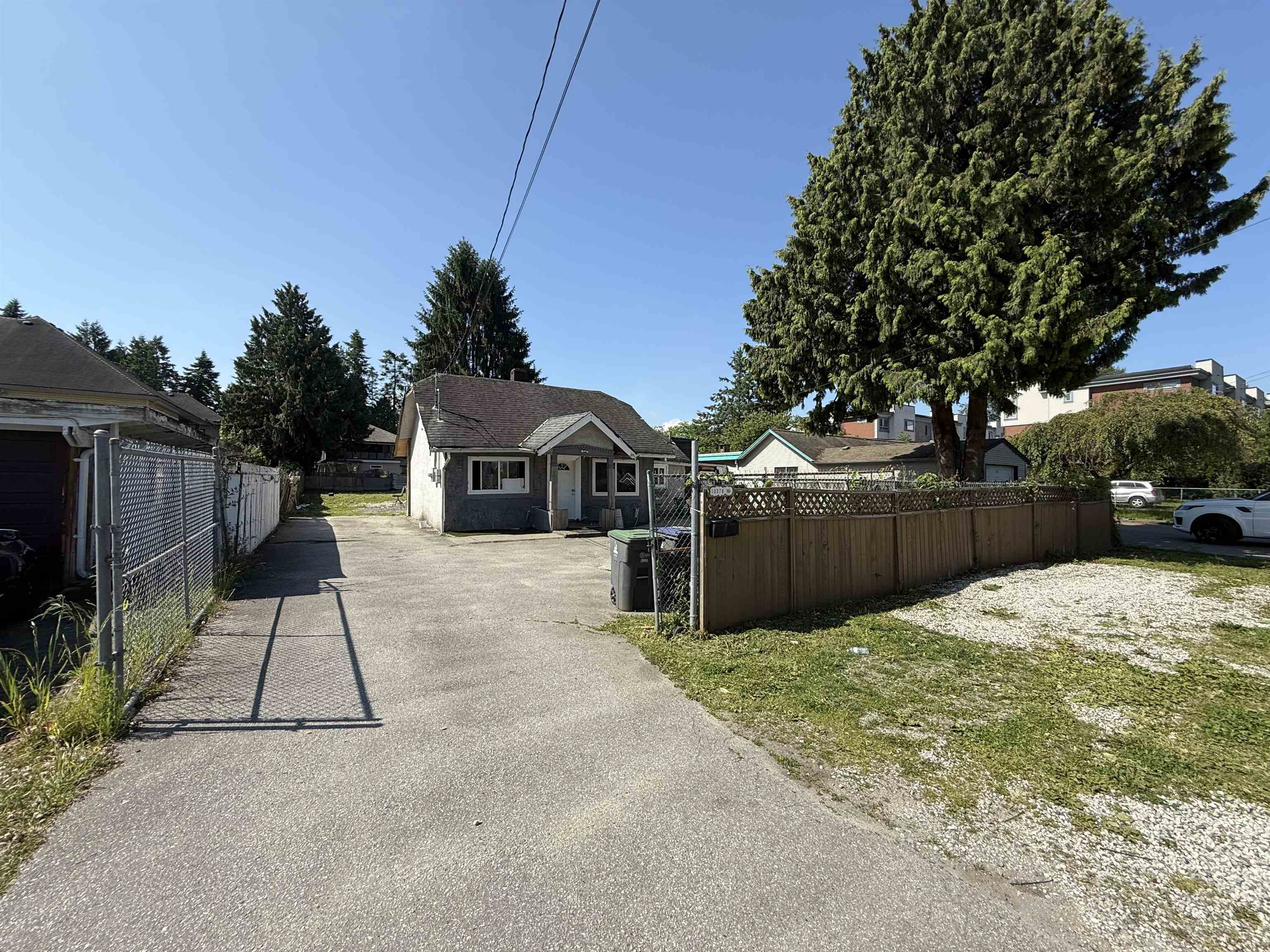 Property Photo: 13370 96 Avenue BC V3V 1Y4