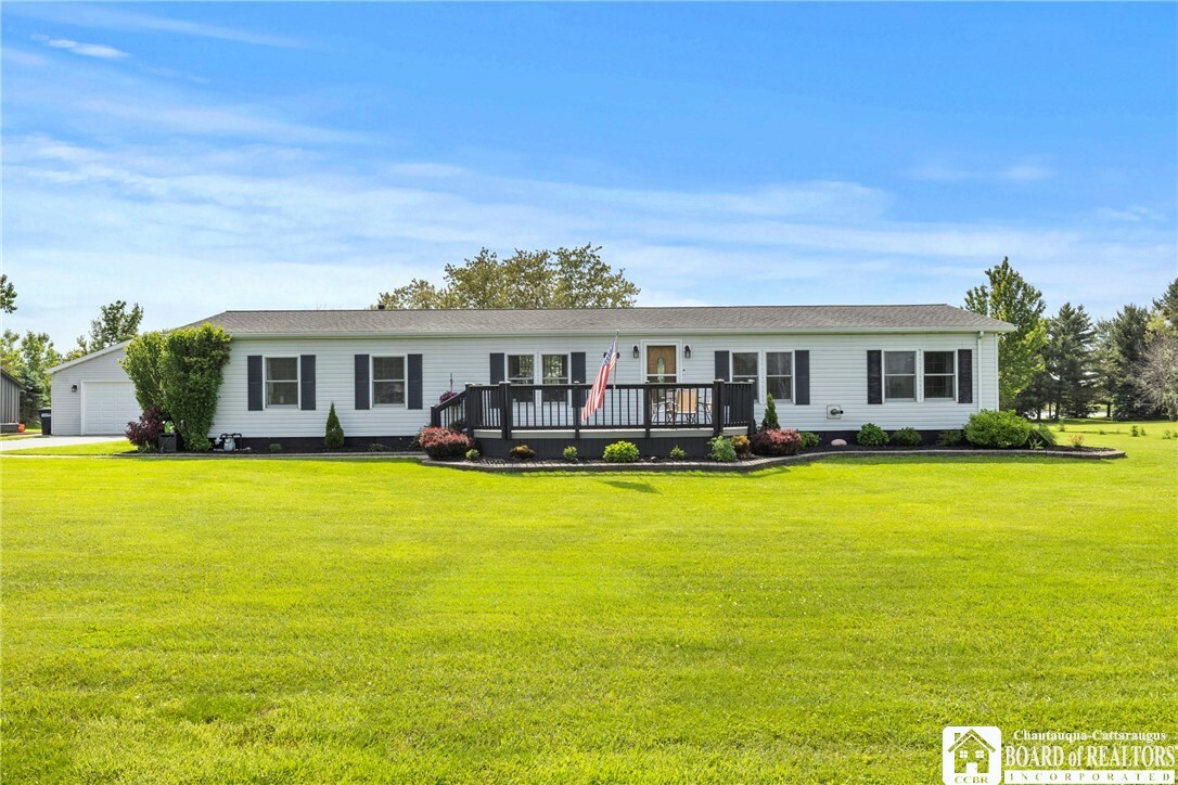 Property Photo: 9965 Farel Road NY 14063