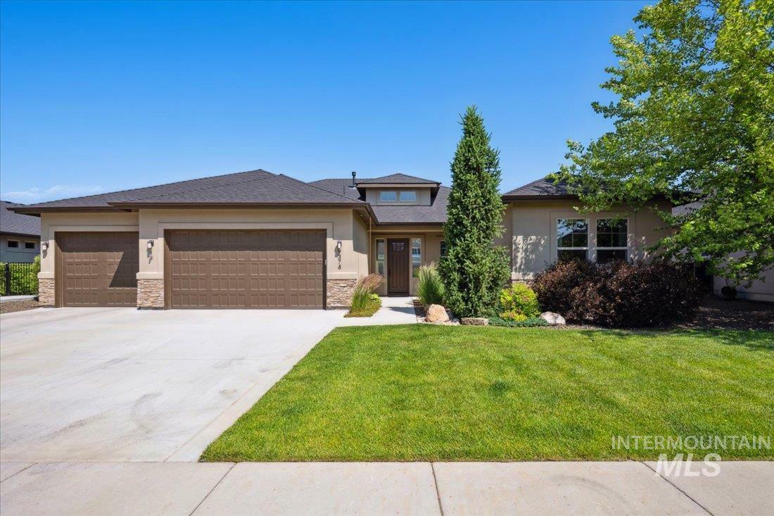 Property Photo: 9374 W Twisted Vine ID 83669