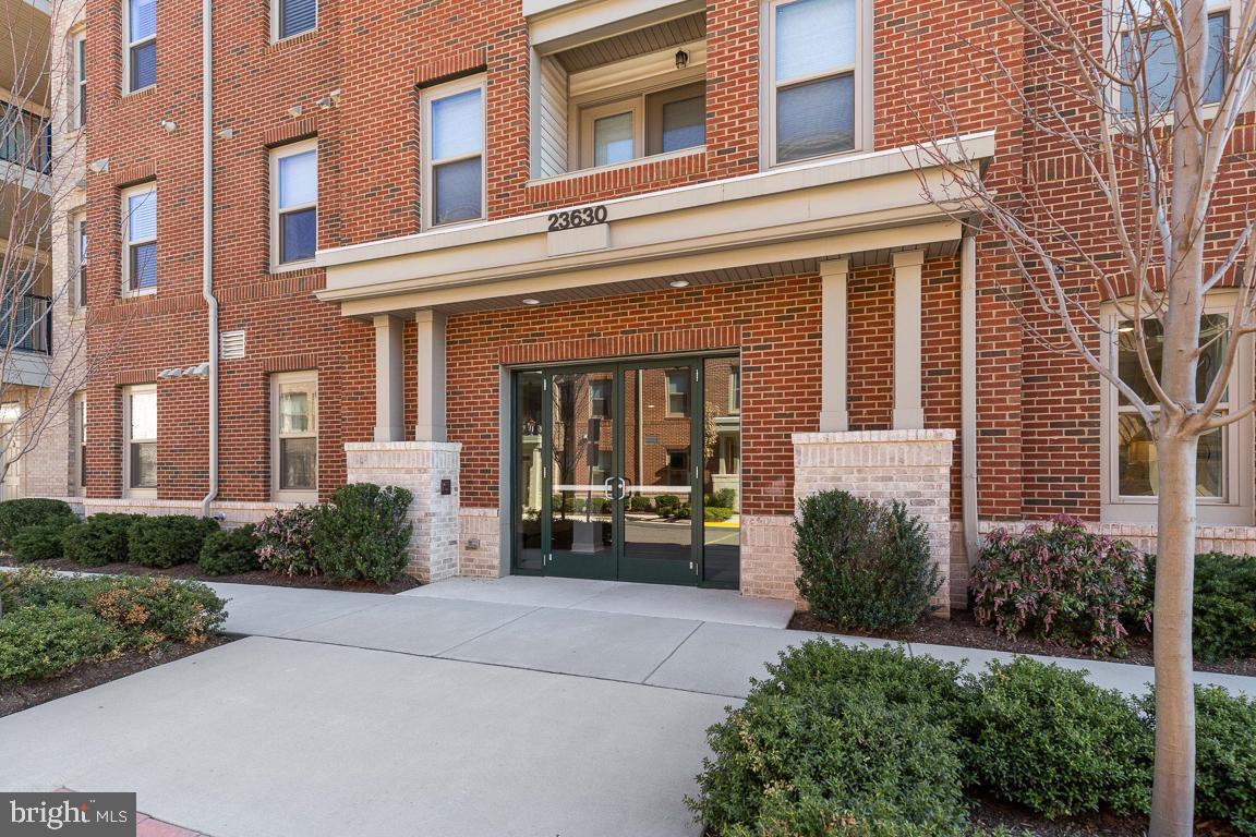 Property Photo: 23630 Havelock Walk Terrace 205 VA 20148