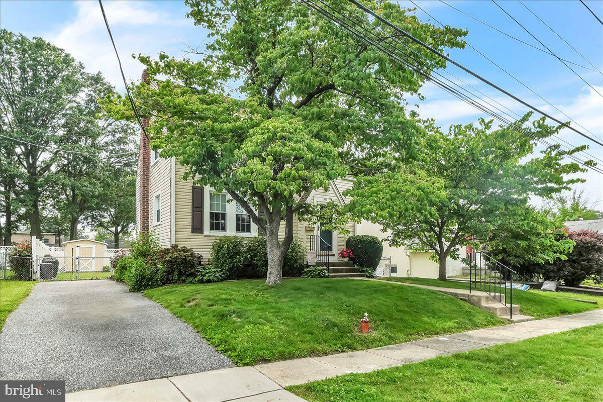 Property Photo: 543 Sycamore Avenue PA 19033